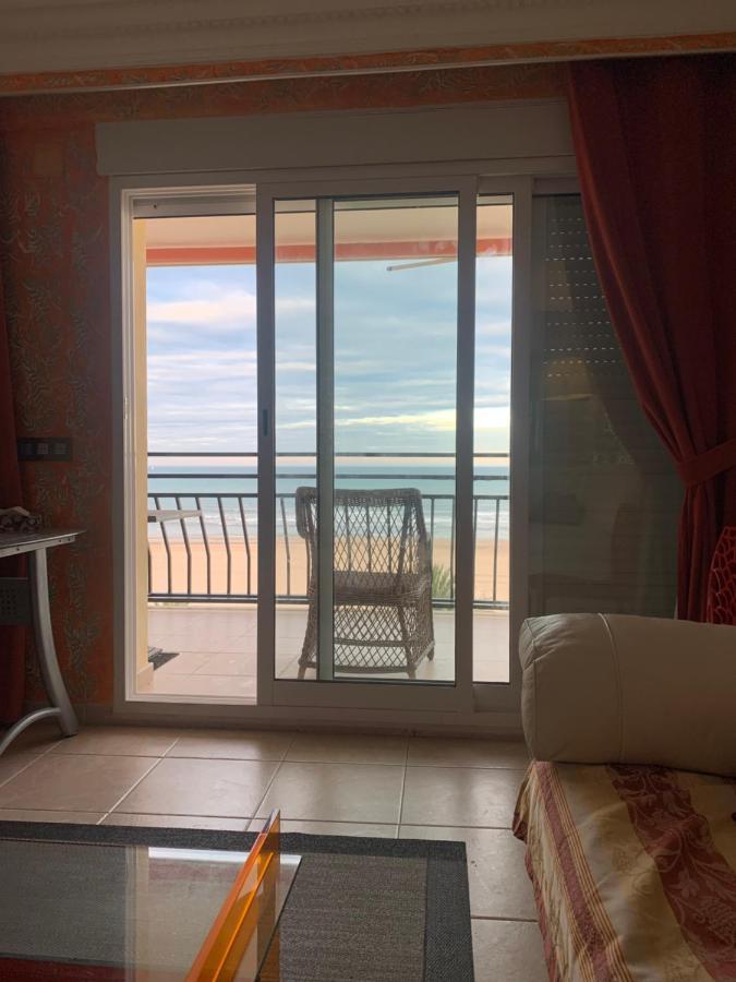 Magnificos Apartamentos Ondina En La Primera Linea De La Playa De Gandia Bagian luar foto