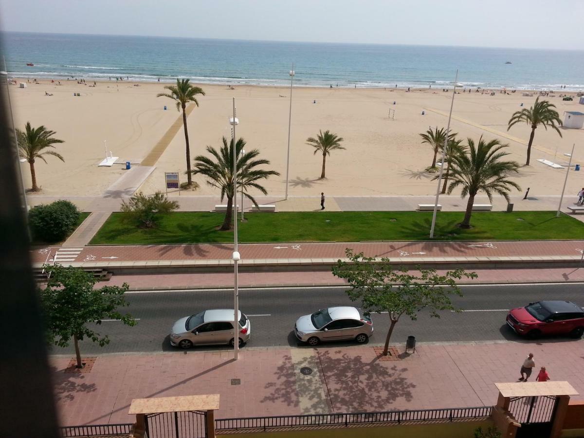 Magnificos Apartamentos Ondina En La Primera Linea De La Playa De Gandia Bagian luar foto